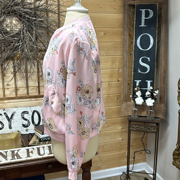 Lightweight Bomber style jacket size M/L - Picture 4 of 15